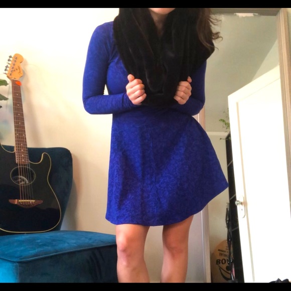 🔹3/$20 H&M | Black Velvet Infinity Scarf - Picture 2 of 3